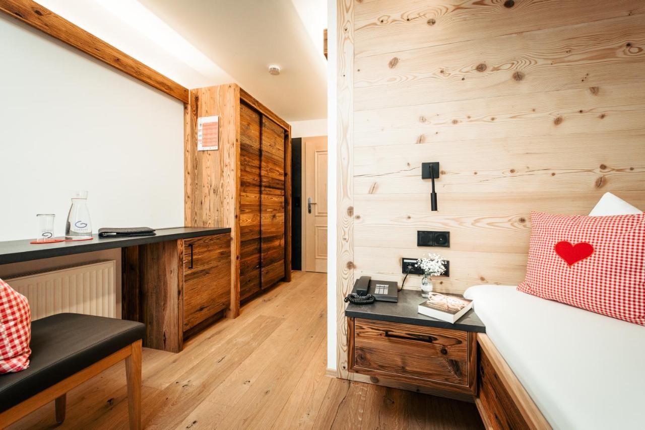 Gaestehaus Mathies Mittelberg Exteriör bild