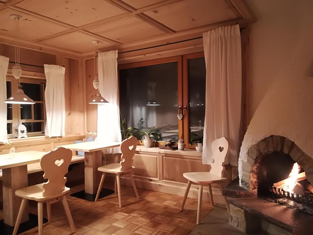 Gaestehaus Mathies Mittelberg Exteriör bild